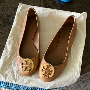 Tory Burch Size 7.5 Leather Flats